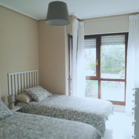 Apartamento A Cuatro Minutos Caminando De La Playa Noja Bagian luar foto